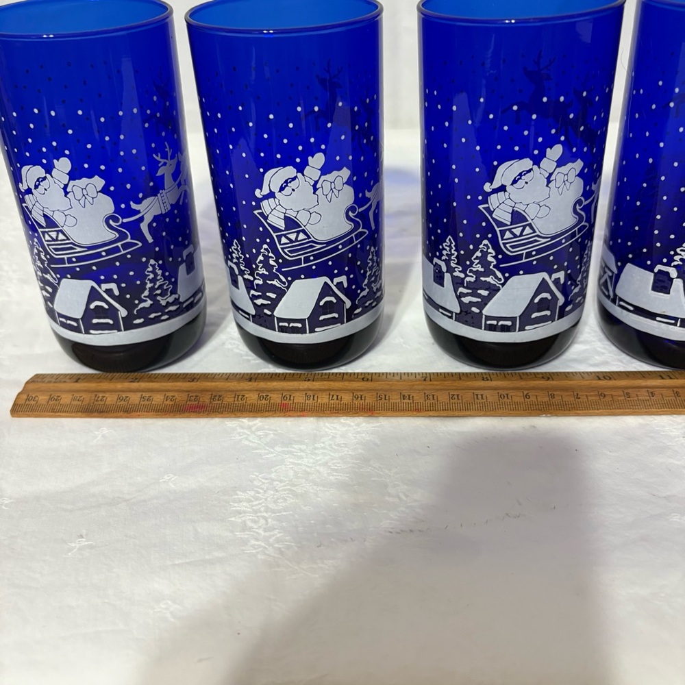 Set of 4 Blue Santa Claus Glasses - Picture 7 of 7